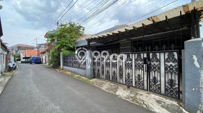 Rumah Nyaman 3 KT di Tebet, Jakarta Selatan - LT 139m² Rumah Nyaman 3 KT di Tebet, Jakarta Selatan - LT 139m²