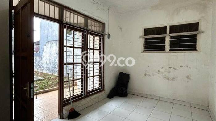 Dijual Rumah Premium dengan Fasilitas Sekitar Komplit di Tebet, Jakarta Selatan Dijual Rumah Premium dengan Fasilitas Sekitar Komplit di Tebet, Jakarta Selatan