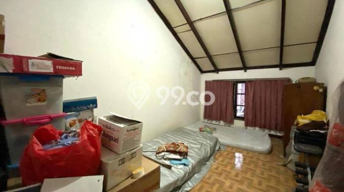 Rumah Strategis Modern Lb 180m2 di Tebet, Jakarta Selatan Rumah Strategis Modern Lb 180m2 di Tebet, Jakarta Selatan