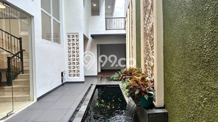 Siap Huni Hunian Elit 4 Kamar di Tebet Dekat ke Mana Saja Siap Huni Hunian Elit 4 Kamar di Tebet Dekat ke Mana Saja