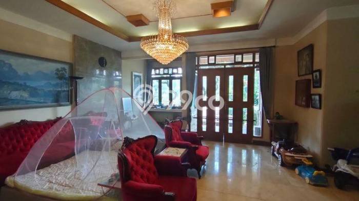 For Sale Rumah Mewah Exclusive di Coblong, Bandung For Sale Rumah Mewah Exclusive di Coblong, Bandung