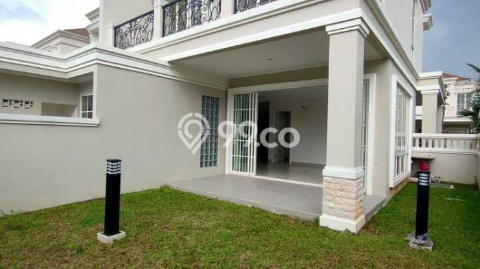 Rumah Luxury Modern Tanpa Renovasi di Buah Batu Bandung Rumah Luxury Modern Tanpa Renovasi di Buah Batu Bandung