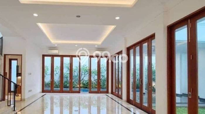 For Sale! Luxury House LT 500m2 Desain Modern di Pondok Indah For Sale! Luxury House LT 500m2 Desain Modern di Pondok Indah