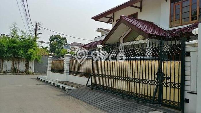 Rumah Elit Modern Siap Huni di Kedoya Baru Jakarta Barat Rumah Elit Modern Siap Huni di Kedoya Baru Jakarta Barat