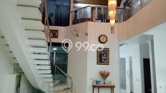 Hunian Mewah LB 408m2 Siap Pakai Desain Elegan di Green garden, Jakarta Barat Hunian Mewah LB 408m2 Siap Pakai Desain Elegan di Green garden, Jakarta Barat