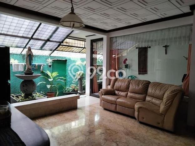 Jual Rumah Luas Elegan Dengan View Eksklusif di Tanjung Duren, Jakarta Barat Jual Rumah Luas Elegan Dengan View Eksklusif di Tanjung Duren, Jakarta Barat