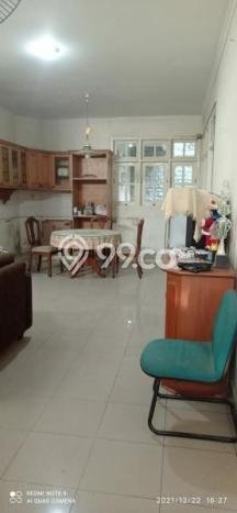 Siap Huni Rumah Mewah 4 Kamar di Kebon Jeruk Dekat ke Mana Pun Siap Huni Rumah Mewah 4 Kamar di Kebon Jeruk Dekat ke Mana Pun