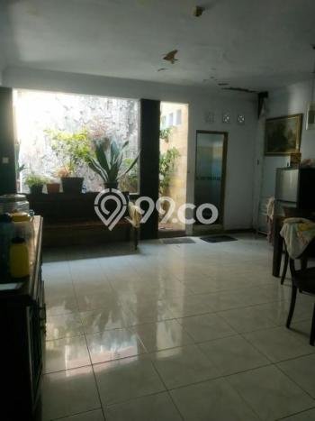 Rumah Luxury Modern Tanpa Renovasi di Salemba Jakarta Pusat Rumah Luxury Modern Tanpa Renovasi di Salemba Jakarta Pusat