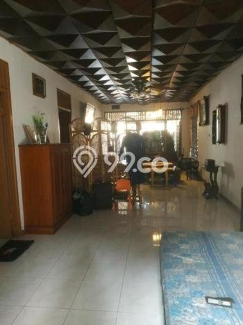 Rumah Luxury Modern Tanpa Renovasi di Salemba Jakarta Pusat Rumah Luxury Modern Tanpa Renovasi di Salemba Jakarta Pusat