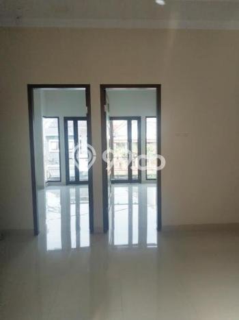 For Sale! Premium House LT 104m2 Desain Modern di Otista For Sale! Premium House LT 104m2 Desain Modern di Otista