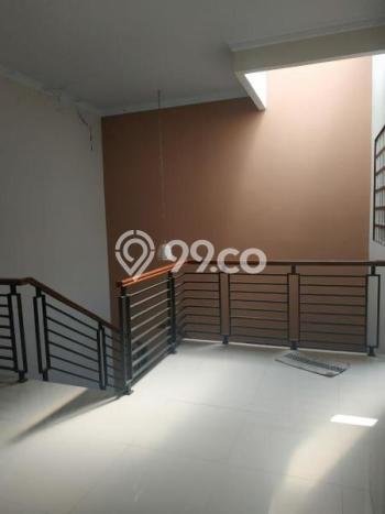 For Sale! Premium House LT 104m2 Desain Modern di Otista For Sale! Premium House LT 104m2 Desain Modern di Otista