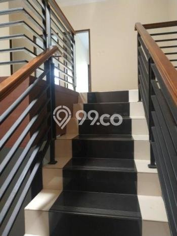 For Sale! Premium House LT 104m2 Desain Modern di Otista For Sale! Premium House LT 104m2 Desain Modern di Otista