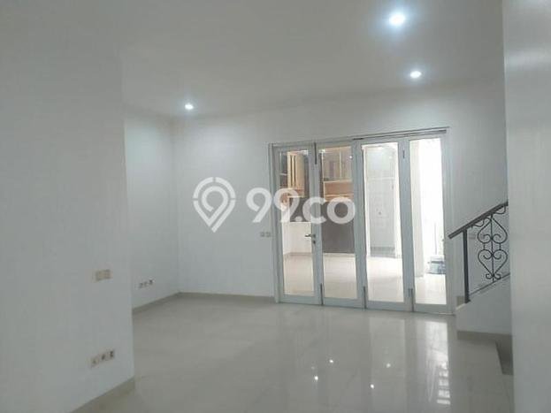 Rumah Modern 5 KT di Cibubur Bekasi Semi Furnished Rumah Modern 5 KT di Cibubur Bekasi Semi Furnished