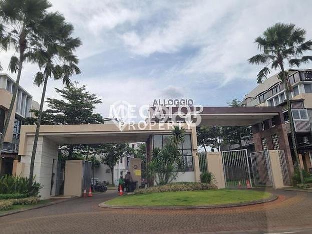 For Sale Hunian Rumah Terawat 10 Kamar di Gading Serpong, Tangerang For Sale Hunian Rumah Terawat 10 Kamar di Gading Serpong, Tangerang
