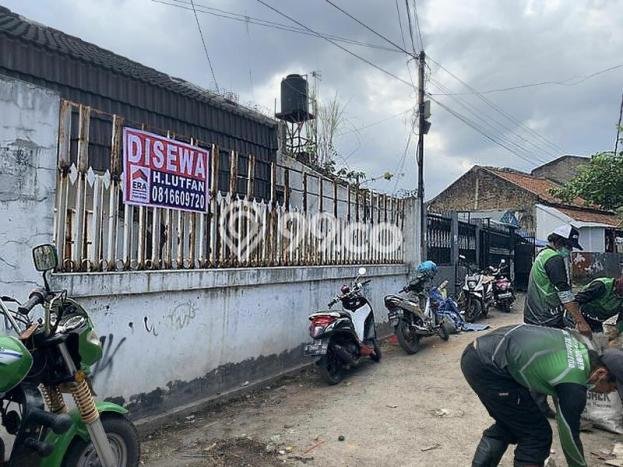 Rumah Premium LT 328m2m² / LB 150m2m² di Kawasan Asri Astanaanyar, Bandung Rumah Premium LT 328m2m² / LB 150m2m² di Kawasan Asri Astanaanyar, Bandung