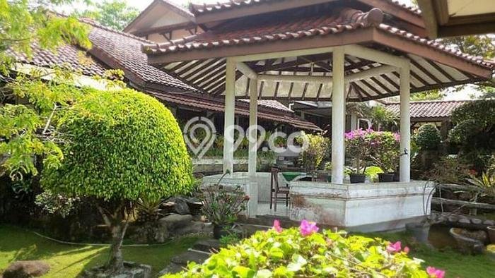 Rumah Kualitas Premium 5 Kamar Tidur Lokasi Strategis di Jantung Kota Cipanas, Cianjur Rumah Kualitas Premium 5 Kamar Tidur Lokasi Strategis di Jantung Kota Cipanas, Cianjur