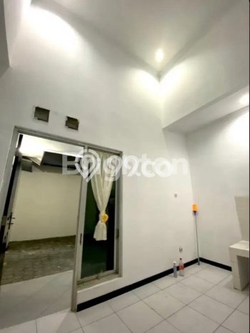 Jarang Ada! Rumah Sewa 3 Kamar Nyaman Siap Huni Sambiroto Jarang Ada! Rumah Sewa 3 Kamar Nyaman Siap Huni Sambiroto