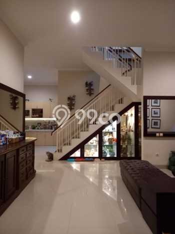 PENAWARAN EKSKLUSIF! Rumah kawasan Umbulharjo, 3 KM, Lingkungan Elite, LT 224m² Bangunan 300m² PENAWARAN EKSKLUSIF! Rumah kawasan Umbulharjo, 3 KM, Lingkungan Elite, LT 224m² Bangunan 300m²