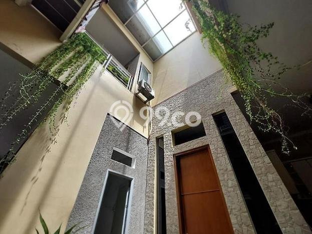 Rumah Elit Modern Tanpa Renovasi di Grand Wisata Bekasi Rumah Elit Modern Tanpa Renovasi di Grand Wisata Bekasi