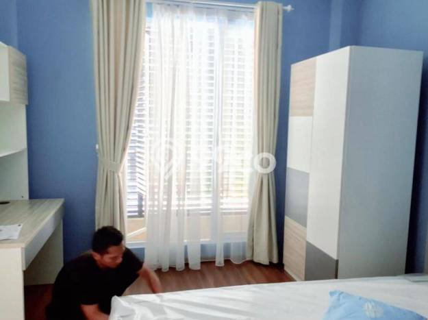 Rumah Premium LT 144m2m² / LB 200m2m² di Kompleks Perumahan , Jakarta Timur Rumah Premium LT 144m2m² / LB 200m2m² di Kompleks Perumahan , Jakarta Timur