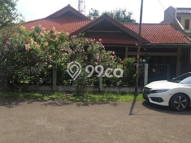 Rumah Mewah LB 240m2 Siap Pakai Desain Elegan di Bintaro, Tangerang Selatan Rumah Mewah LB 240m2 Siap Pakai Desain Elegan di Bintaro, Tangerang Selatan