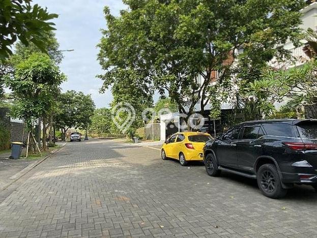 Rumah di BSD, Tangerang, LT 475m² Bangunan 800m² - INVESTASI TERBAIK! Rumah di BSD, Tangerang, LT 475m² Bangunan 800m² - INVESTASI TERBAIK!