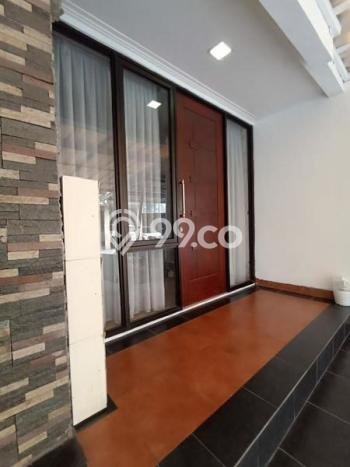 Rumah 3 KT 3 KM Fully Furnished di Bintaro, Dekat Mal, Tangerang Selatan Rumah 3 KT 3 KM Fully Furnished di Bintaro, Dekat Mal, Tangerang Selatan