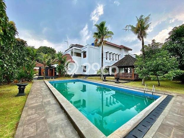 Rumah Elit LB 1772m2 Siap Huni Desain Elegan di Sukmajaya, Depok Rumah Elit LB 1772m2 Siap Huni Desain Elegan di Sukmajaya, Depok