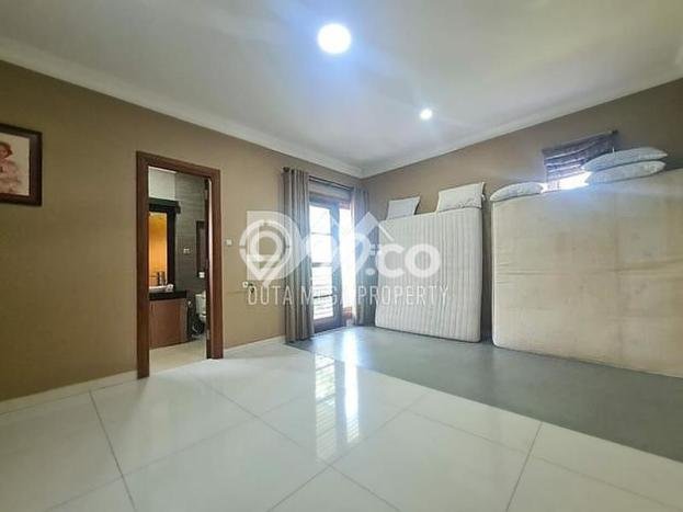 Rumah Elit LB 1000m2 Siap Pakai Desain Elegan di BSD, Tangerang Rumah Elit LB 1000m2 Siap Pakai Desain Elegan di BSD, Tangerang