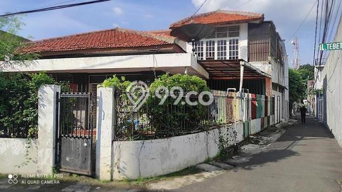 Hunian Eksklusif Dijual LT 239m2 di Tebet, Jakarta Selatan Hunian Eksklusif Dijual LT 239m2 di Tebet, Jakarta Selatan