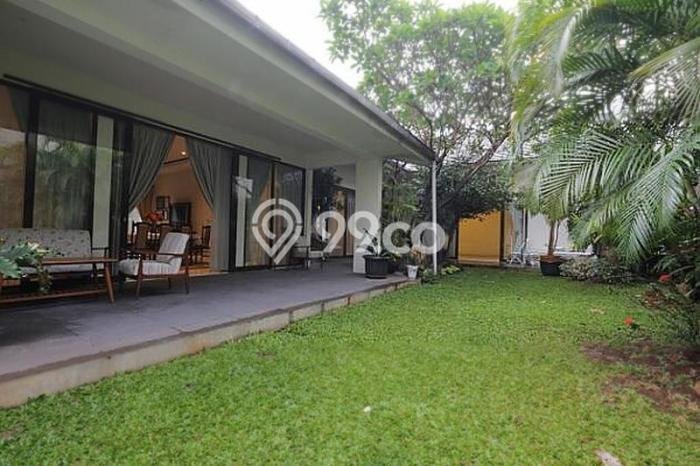 Ready to Use! Luxury House LT 937m2 Desain Modern di Cipete Ready to Use! Luxury House LT 937m2 Desain Modern di Cipete