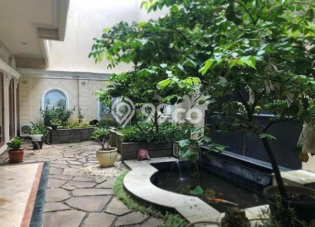 Rumah Elit Modern Tanpa Renovasi di Pantai Mutiara Jakarta Utara Rumah Elit Modern Tanpa Renovasi di Pantai Mutiara Jakarta Utara