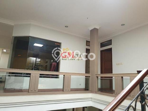 Ready to Use! Premium House LT 350m2 Desain Modern di Sayap Dago Ready to Use! Premium House LT 350m2 Desain Modern di Sayap Dago