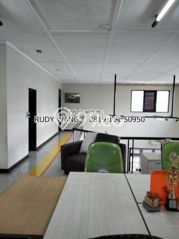 Rumah Elit Modern Tanpa Renovasi di Warung Buncit Jakarta Selatan Rumah Elit Modern Tanpa Renovasi di Warung Buncit Jakarta Selatan