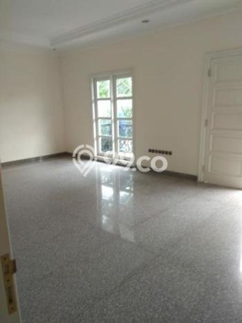 INVESTASI TEPAT! Rumah di Kebayoran Baru, LT 260m² Bangunan 650m² INVESTASI TEPAT! Rumah di Kebayoran Baru, LT 260m² Bangunan 650m²