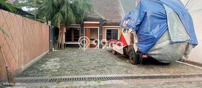 For Sale! Premium House LT 354m2 Desain Modern di Kemang For Sale! Premium House LT 354m2 Desain Modern di Kemang