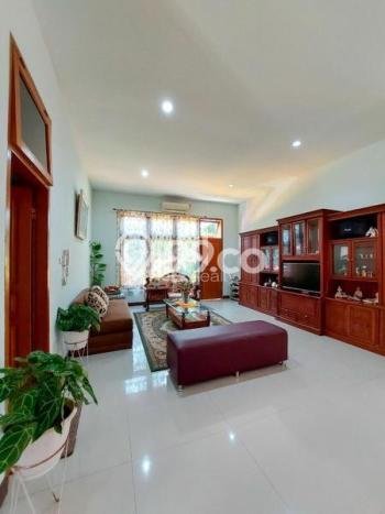 Rumah Elit Modern Tanpa Renovasi di Warung Buncit Jakarta Selatan Rumah Elit Modern Tanpa Renovasi di Warung Buncit Jakarta Selatan