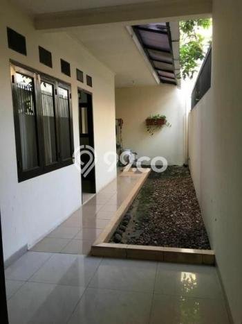 Hunian Mewah LB 160m2 Siap Pakai Desain Elegan di Pondok Labu, Jakarta Selatan Hunian Mewah LB 160m2 Siap Pakai Desain Elegan di Pondok Labu, Jakarta Selatan