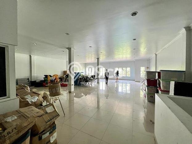 Rumah Mewah Siap Huni LT 240m2 di Karawaci, Tangerang Rumah Mewah Siap Huni LT 240m2 di Karawaci, Tangerang