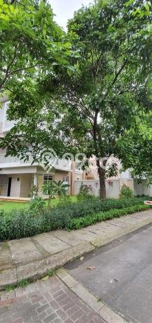 Investasi Menjanjikan 4 Kamar Tidur Akses Mudah di Jantung Kota Pesanggrahan, Jakarta Selatan Investasi Menjanjikan 4 Kamar Tidur Akses Mudah di Jantung Kota Pesanggrahan, Jakarta Selatan