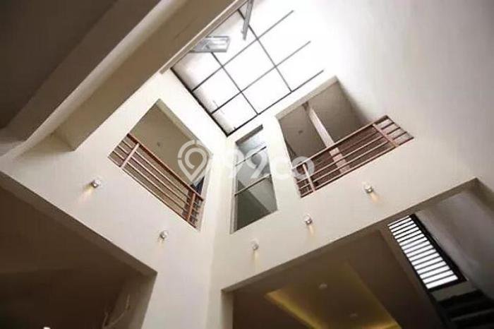 NEW LISTING! Rumah Strategis di Gading Serpong, LT 144m² LB 132m² NEW LISTING! Rumah Strategis di Gading Serpong, LT 144m² LB 132m²