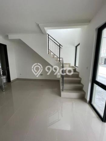 Dijual Rumah Eksklusif 2 KT di Pantai Indah Kapuk, Jakarta Utara Dijual Rumah Eksklusif 2 KT di Pantai Indah Kapuk, Jakarta Utara