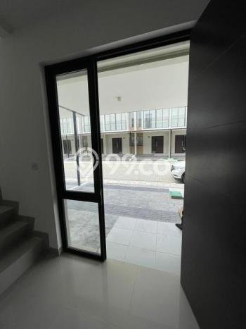 Dijual Rumah Eksklusif 2 KT di Pantai Indah Kapuk, Jakarta Utara Dijual Rumah Eksklusif 2 KT di Pantai Indah Kapuk, Jakarta Utara