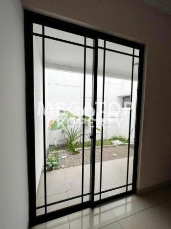 HUNIAN PREMIUM! Rumah di Cipondoh, 3 KT, Area Berkembang, LT 96m² Bangunan 102m² HUNIAN PREMIUM! Rumah di Cipondoh, 3 KT, Area Berkembang, LT 96m² Bangunan 102m²