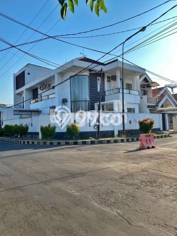 DIJUAL CEPAT! Rumah Minimalis di Dharma Husada, Surabaya, Luas 350m² Bangunan 420m² Bisa Nego! DIJUAL CEPAT! Rumah Minimalis di Dharma Husada, Surabaya, Luas 350m² Bangunan 420m² Bisa Nego!