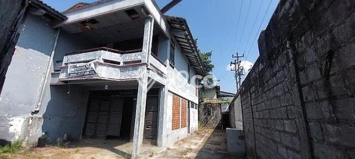 LIMITED OFFER! Rumah Berkualitas area Bawen, Luas 1164m2m² Bangunan 700m2m² LIMITED OFFER! Rumah Berkualitas area Bawen, Luas 1164m2m² Bangunan 700m2m²