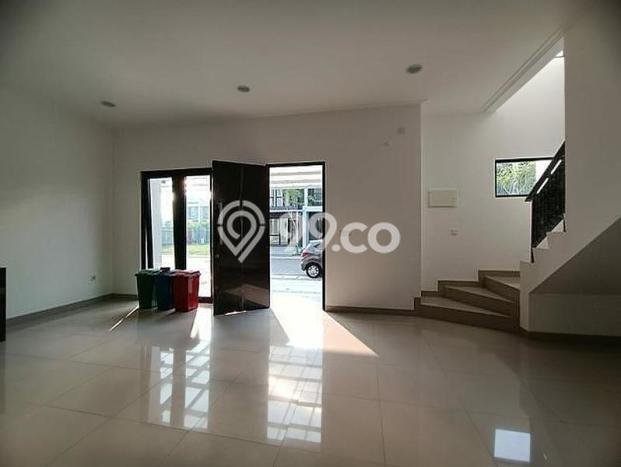 Lokasi strategis! Rumah siap pakai disewakan di Penjaringan LB 190m2 Lokasi strategis! Rumah siap pakai disewakan di Penjaringan LB 190m2