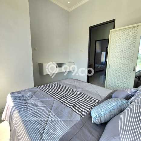 Rumah Modern Minimalis 4 Kamar Siap Huni di Rungkut Rumah Modern Minimalis 4 Kamar Siap Huni di Rungkut
