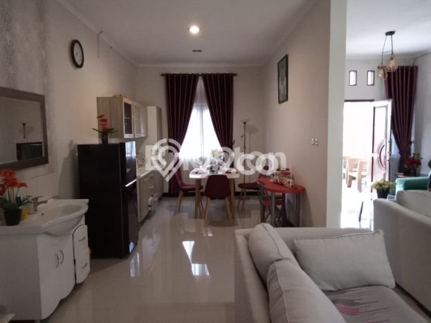 Hunian Cantik Modern Lb 200m2 di Manahan, Solo Hunian Cantik Modern Lb 200m2 di Manahan, Solo
