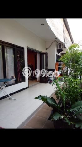 Hunian Cantik Modern Lb 200m2 di Manahan, Solo Hunian Cantik Modern Lb 200m2 di Manahan, Solo